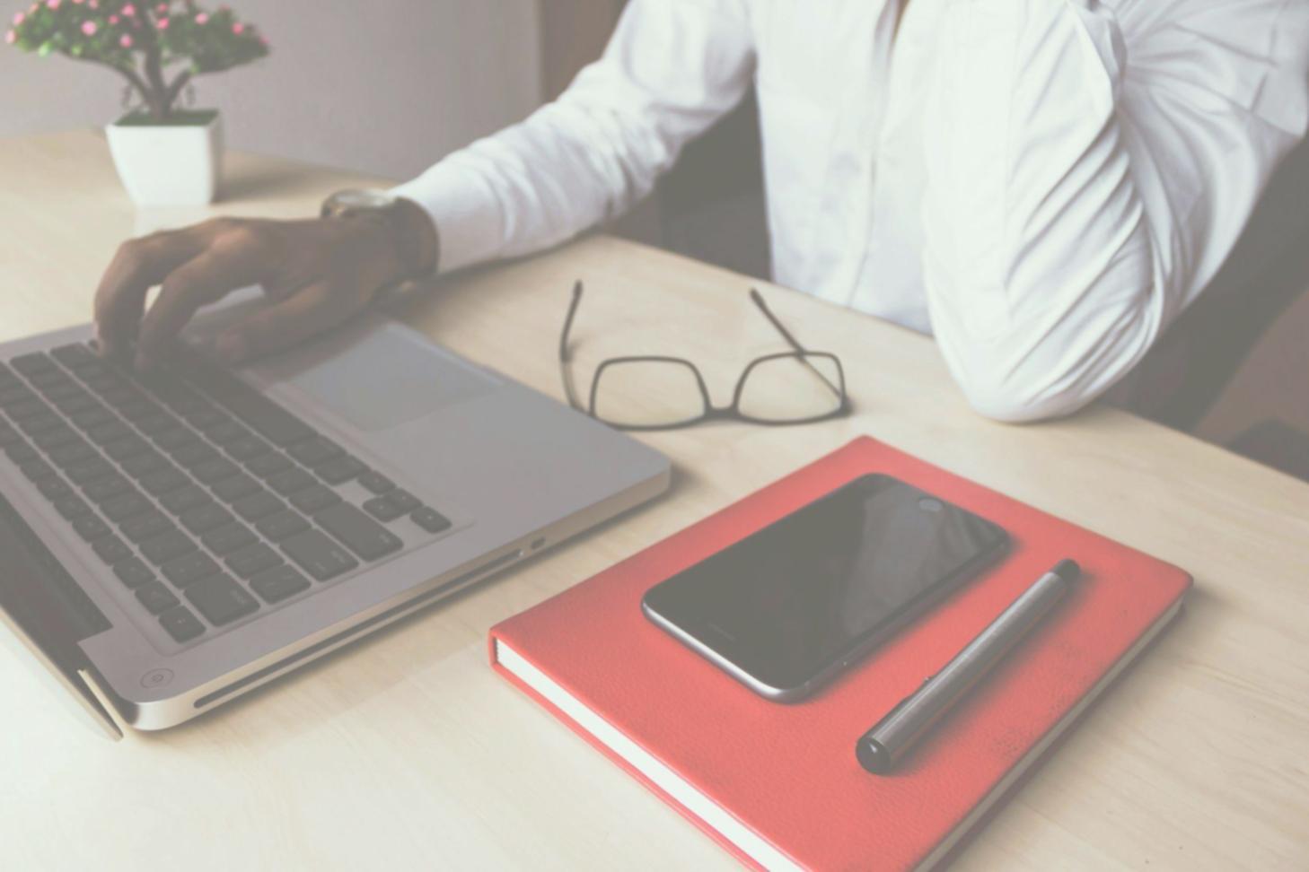 Discussion approfondie durant une session de formation financière